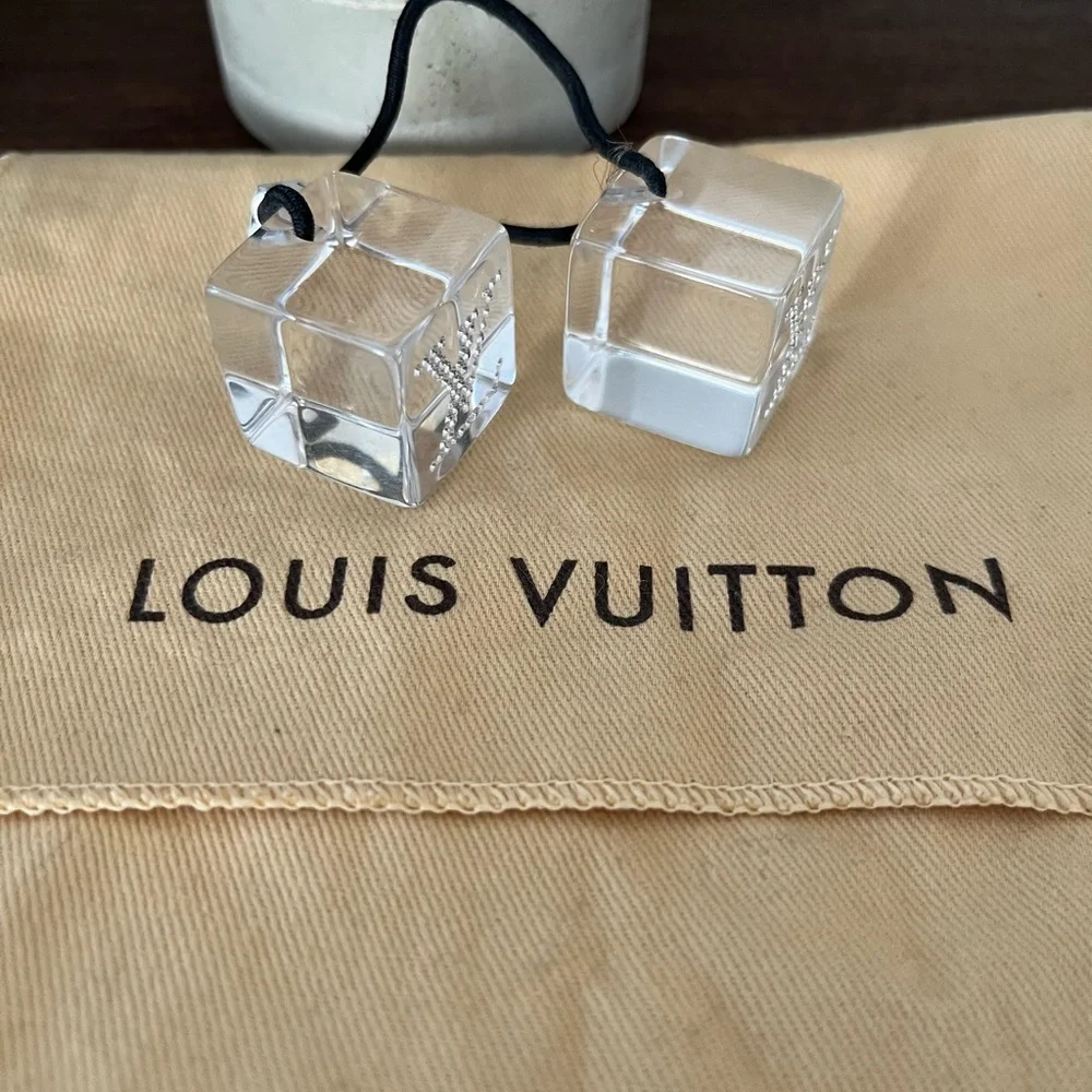 Louis Vuitton Lucite cube hair cube - Picture 7 of 10